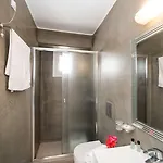 斯潘纳里斯酒店 2*