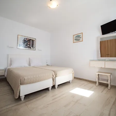 Отель Spanelis 2*