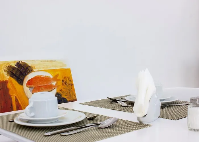 Spanelis מלון 2*