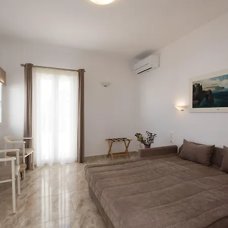 スパネリス 2* Mykonos Town